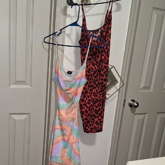 Colorful Tie-Dye and Leopard Print Dresses - Picture 1 of 11